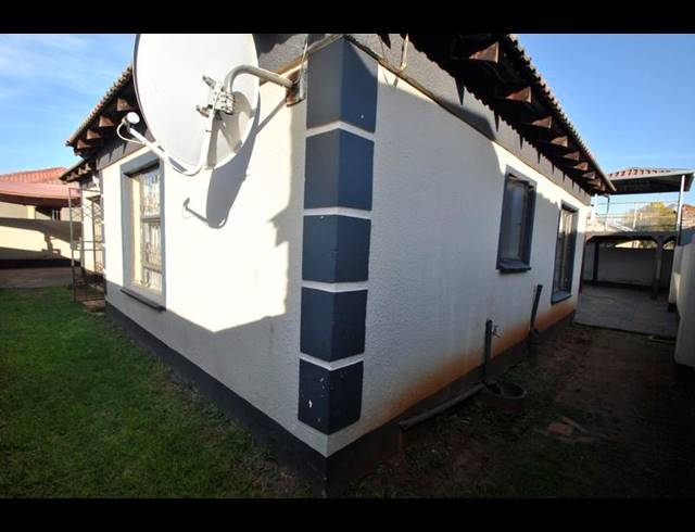 4 BEDROOM HOUSE FOR SALE IN DAWN PARK